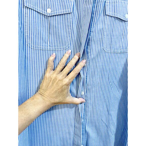 Ann Taylor Blue Striped Oversized Lightweight Button-Down Shirt Size 10 ✨🔹 - Picture 5 of 8